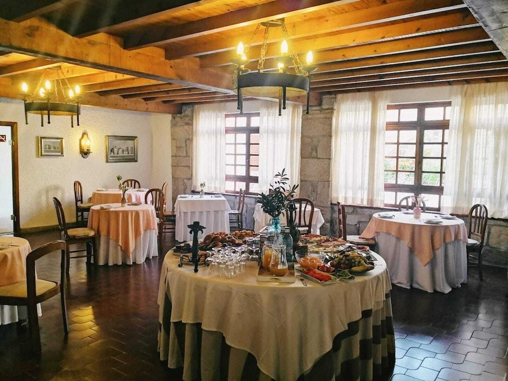 Pazo Revel Hotel & Resort ポンテベドラ エクステリア 写真